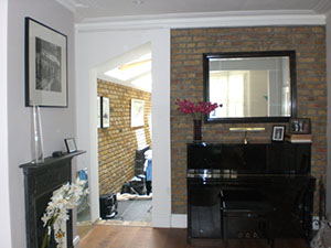 London Plasterer Notting Hill W11 Newly plastered & painted lounge walls.